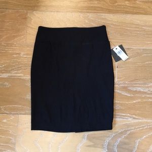 NWT! IZ Byer Pencil Skirt